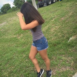 Meet your Posher, Ashley